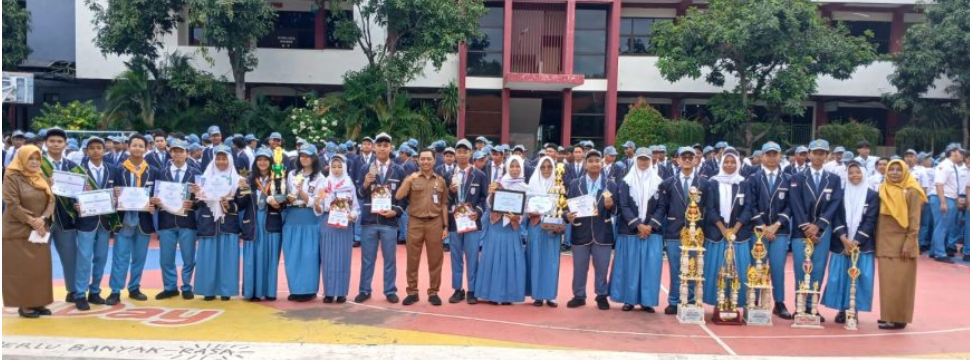 KEHADIRAN DAN CATATAN MURID SMANTASS